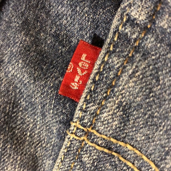 Levi’s juniors shorts - Picture 4 of 4